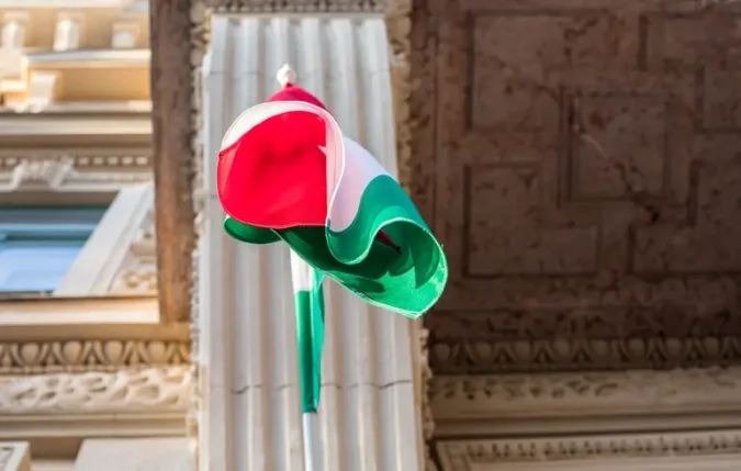 Вибори в Угорщині: у Орбана кажуть, що опозиція купляє голоси