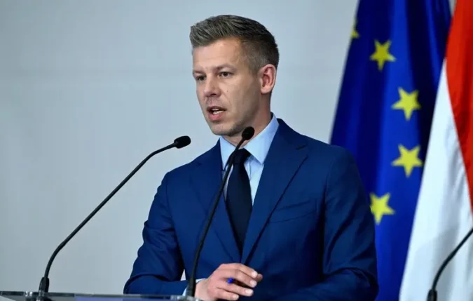 У офісі нового прем’єра Угорщини знайшли мішки зі збитими документами уряду Віктора Орбана