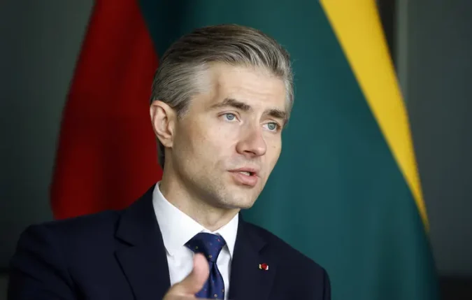 Міністр закордонних справ Литви розповів, чому Росію зможуть змусити сісти за стіл переговорів