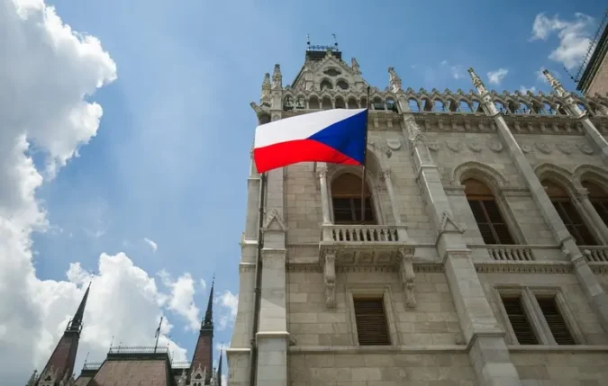 У Чехії депутат ініціює позбавлення Зеленського ордена Білого Лева через назву підрозділу «Героїв УПА»